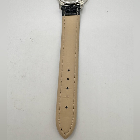 Set of two Calvin hill watches needs battery - Picture 2 of 13